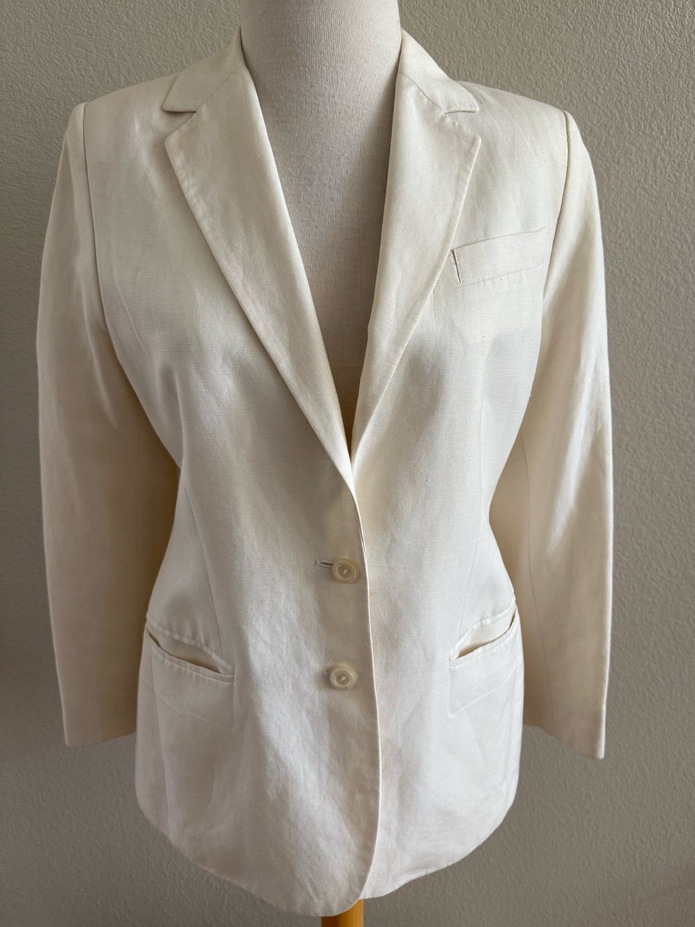 Amanda Smith Blazer SZ 10 - 55% LINEN 45% RAYON Winter White Blazer 2 Button